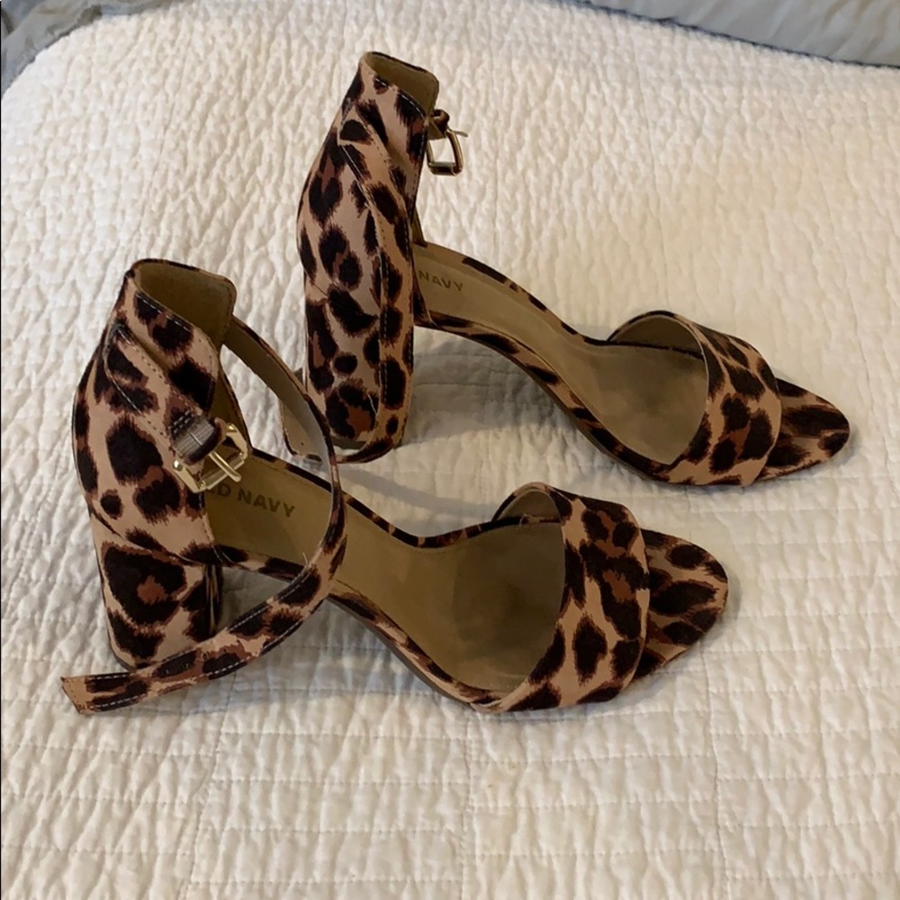 Old navy leopard heels